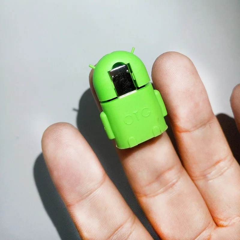 Оптовая продажа Портативный многоцветный робот формы Android Micro USB к конвертер OTG