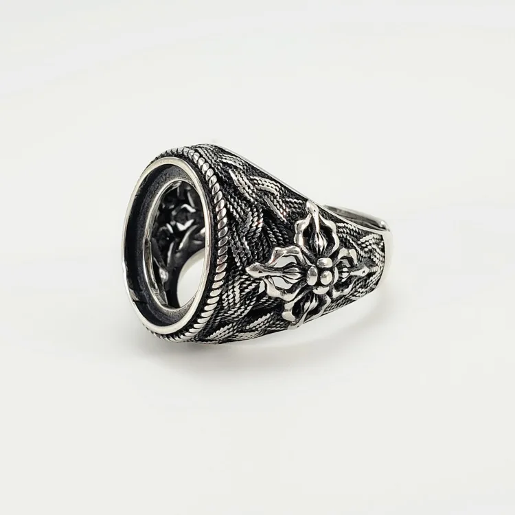 Кольцо мужское из тайского серебра 925 с черным ониксом - подарок на День Отца и для вечеринок.