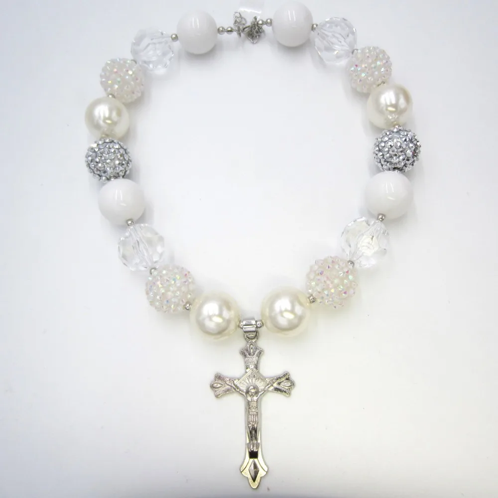 Kids Girls Benevolent White Brief Cross Necklace Child Faith Crucifix Pendant Chunky Bubblegum Necklace Jewelry Accessories