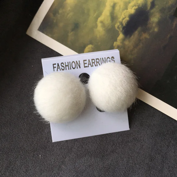 Осень 2017 г. и зимние модные плюшевые круглый Серьги Япония Южная Корея