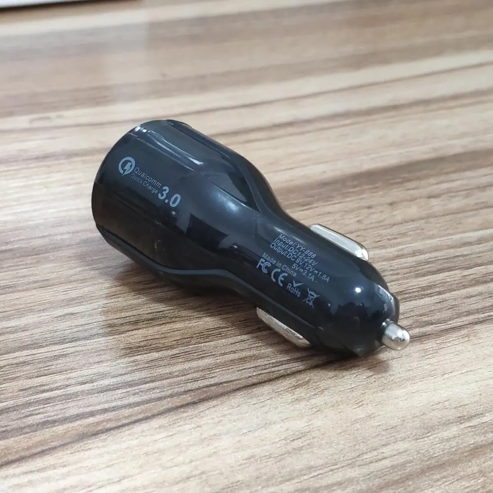 Автомобильное зарядное устройство DIYSECUR с USB портами и поддержкой быстрой