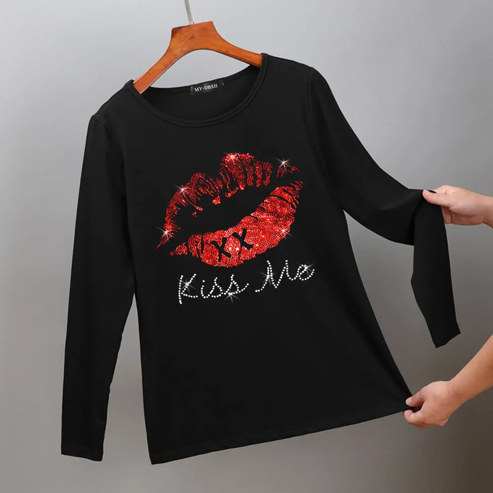 Женская хлопковая футболка с длинным рукавом надписью Kiss Me Lips|Футболки| |