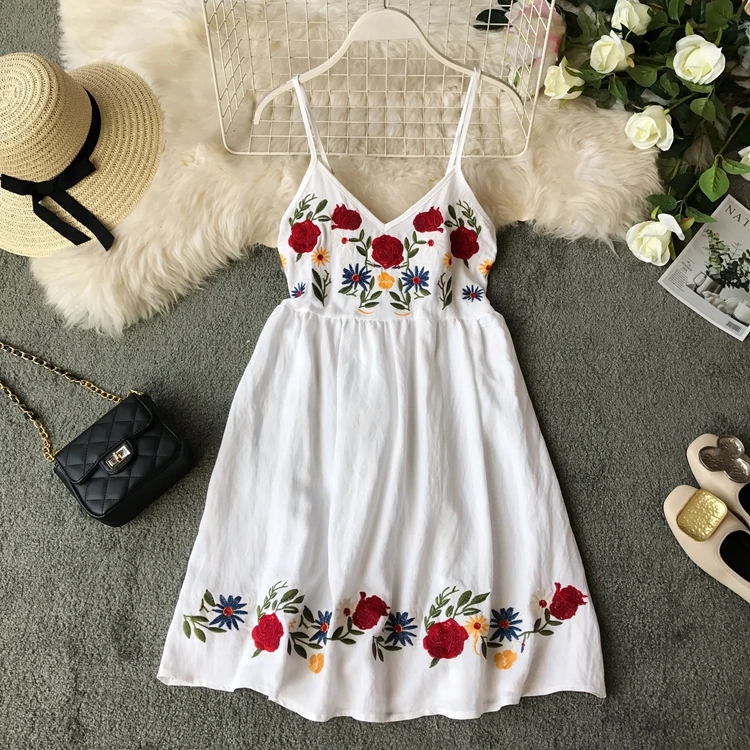 ALPHALMODA в ретро этническом стиле тонкое платье с v образным вырезом и цветочной