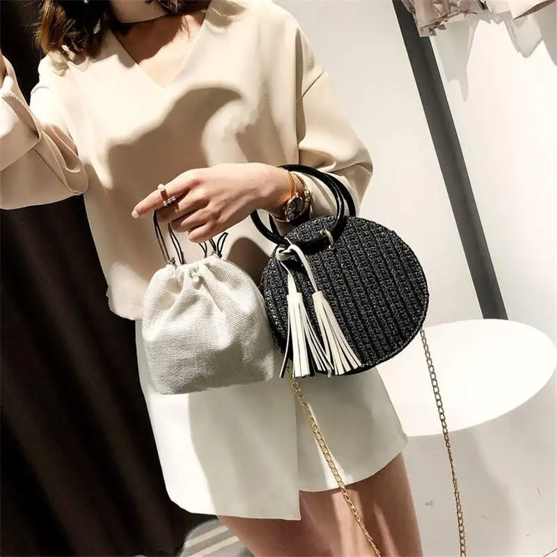 Ins super fire bag portable straw small round female 2019 new tide tassel woven shoulder Messenger handbag | Багаж и сумки