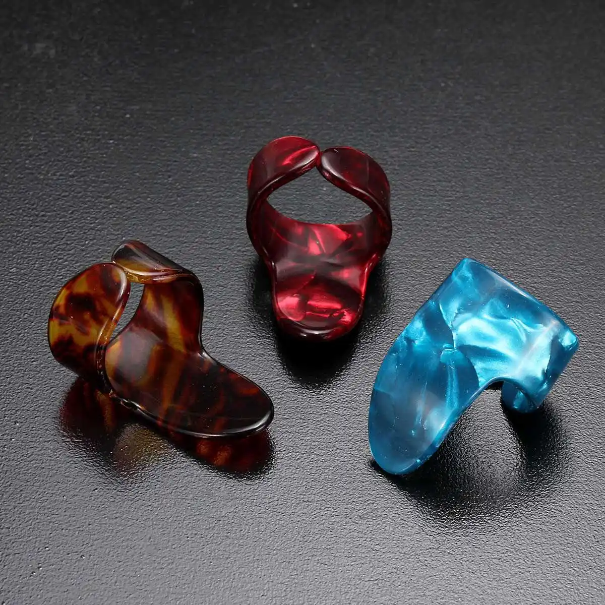 

15x Celluloid Metal Plastic Multicolor Finger Thumb Guitar Picks Plectrums Sheath For Acoustic Electric Bass Guitar+15 Grid Case