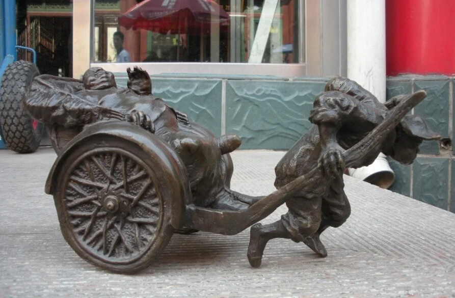 Бесплатная Чистая Бронзовая Художественная Скульптура людей быстро тянет босса