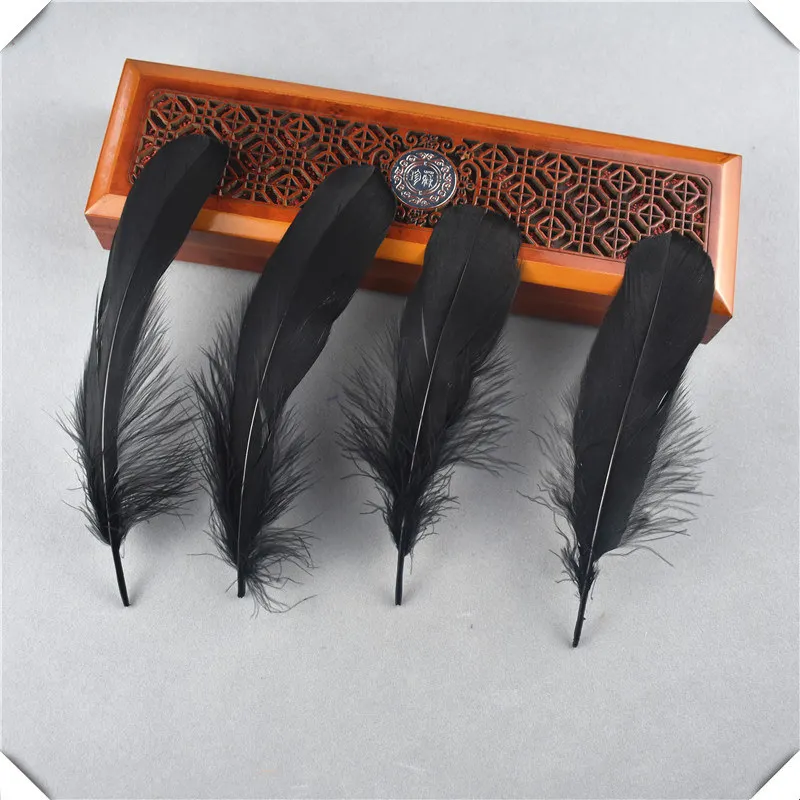 Black Горячая красный Гусь feather20-100pcs13-18CM DIY Перья для рукоделия и ювелирных изделий Аксессуары для одежды Свадебные украшения Шлейфы - Цвет: Black