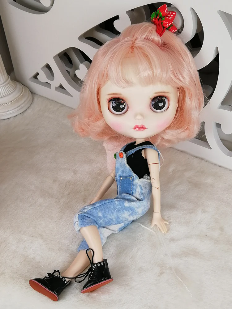 Ледяная фабрика blyth кукла 1/6 bjd белая кожа соединение тела бледно-розовые волосы матовый лицо резные губы с бровью закрытые глаза