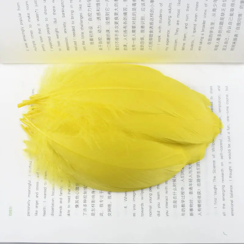 yellow Оптом перья для рукоделия для изготовления ювелирных изделий натуральные разноцветные гусиные перья вечерние украшения 13-18 см DIY аксессуары для дома - Цвет: yellow