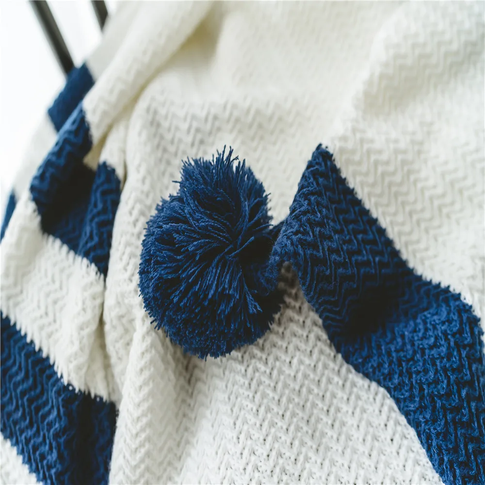 

Nordic Women's Knitted Thread Beach Towel Shawl Sofa Throw Portable Blanket Warm Soft White/Navy Blue Bed Throw and Blankets