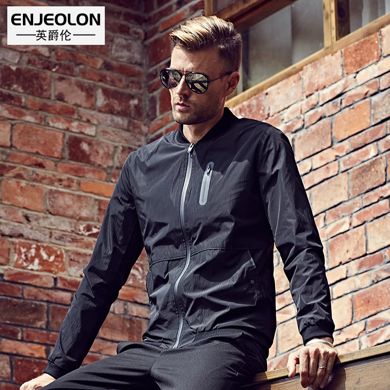 Мужская ветровка Enjeolon черная однотонная куртка с воротником стойкой модель WT0223