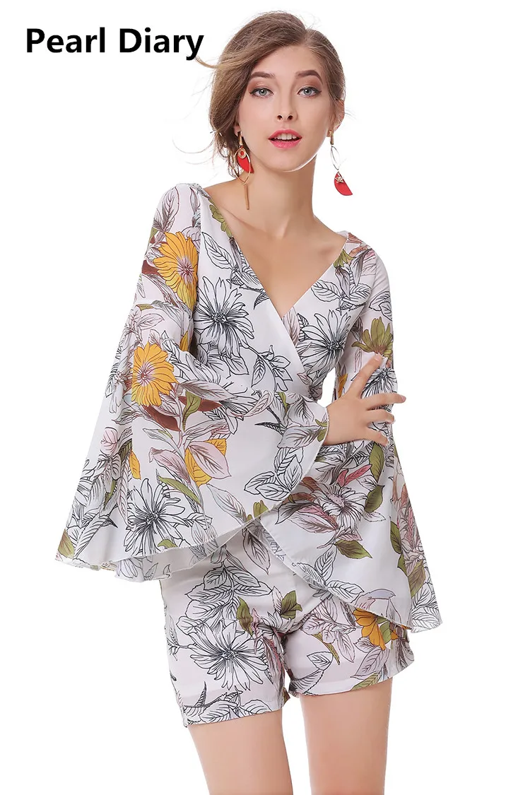 Fashionable dress 2018 summer v-neck printed lotus leaf sleeve shorts suit beach vacation wto piece set 0244(pearl diary) |