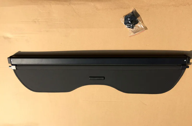

Aluminium alloy + Fabric Rear Trunk Security Shield Cargo Cover For Nissan Qashqai 2014 2015 2016