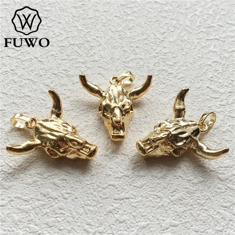 FUWO Lovely Small Bull Skull Head Pendant With Gold Trimmed Resin Longhorn Cattle Charm Findings For Jewelry Making PD215