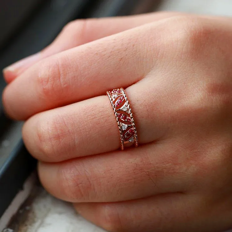 Женское маленькое красное и белое кольцо с кристаллами в стиле бохо свадебное