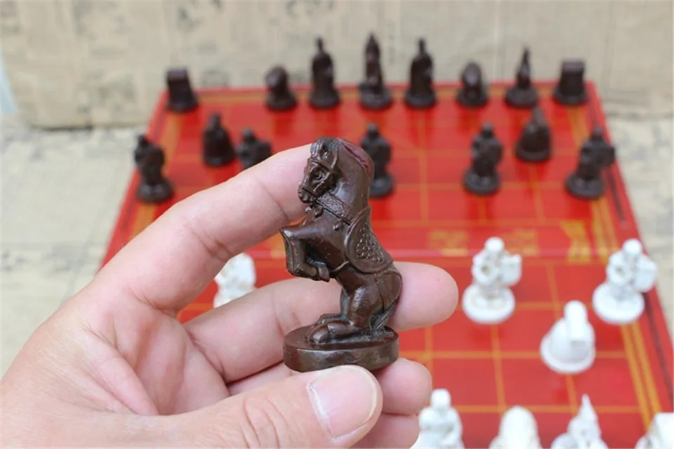 Высококачественный античный деревянный китайский набор для игры в шахматы, складная шахматная доска, китайские традиционные полимерные шахматы, настольная игра Yernea