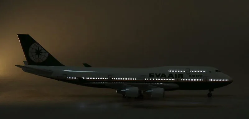 1/150 масштаб 47 см самолет Boeing B747 самолет Тайваньская эва авиакомпания Модель W светильник и колесо литой под давлением пластиковый полимерный самолет