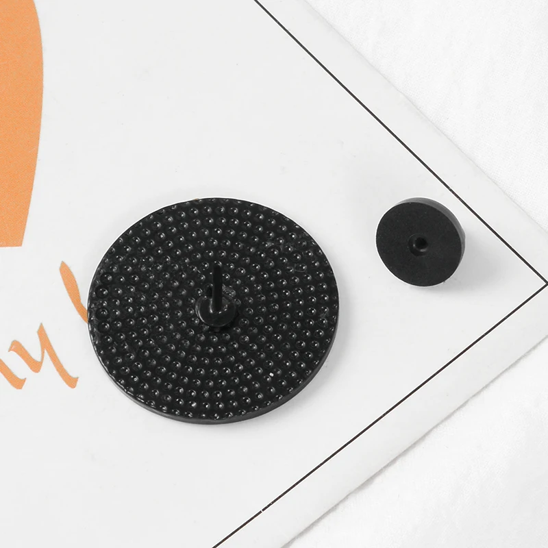 Эмалированная булавка в виде кошки черного и белого цвета Инь-Янь броши-кошки