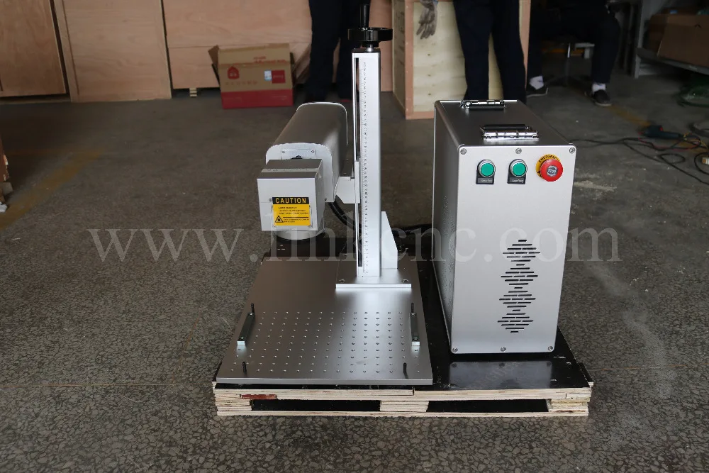 Кольца и цилиндрическая титановая волоконная лазерная маркировка металла|machine