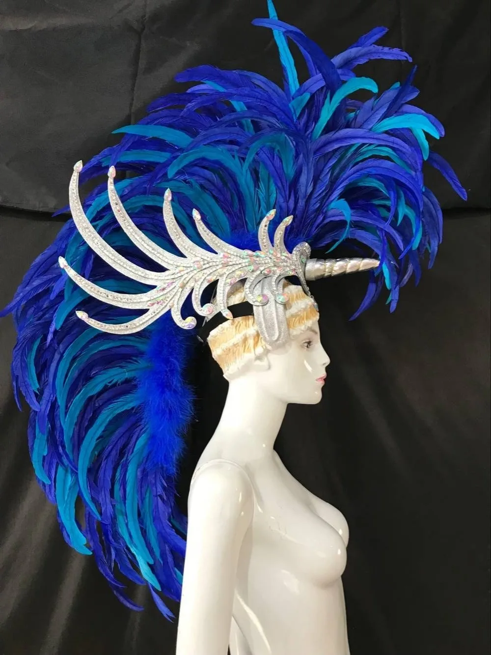 Lo spottacolo di danza copricapo di piume di accessori di abbigliamento La FESTA La Maschera IL Festival