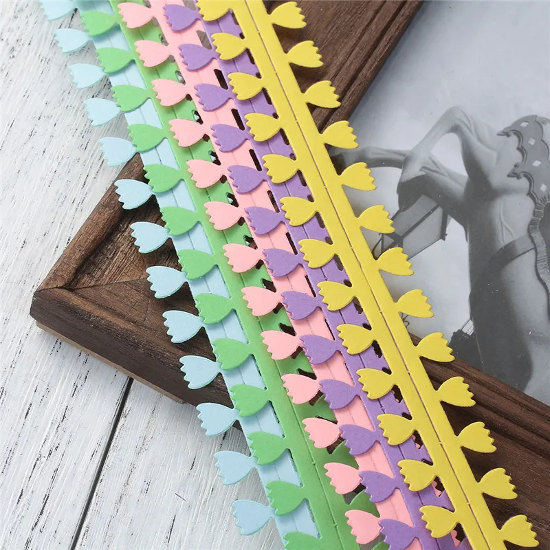 Разноцветная бумага с узором в виде сердечек и краев сделай сам ручная работа