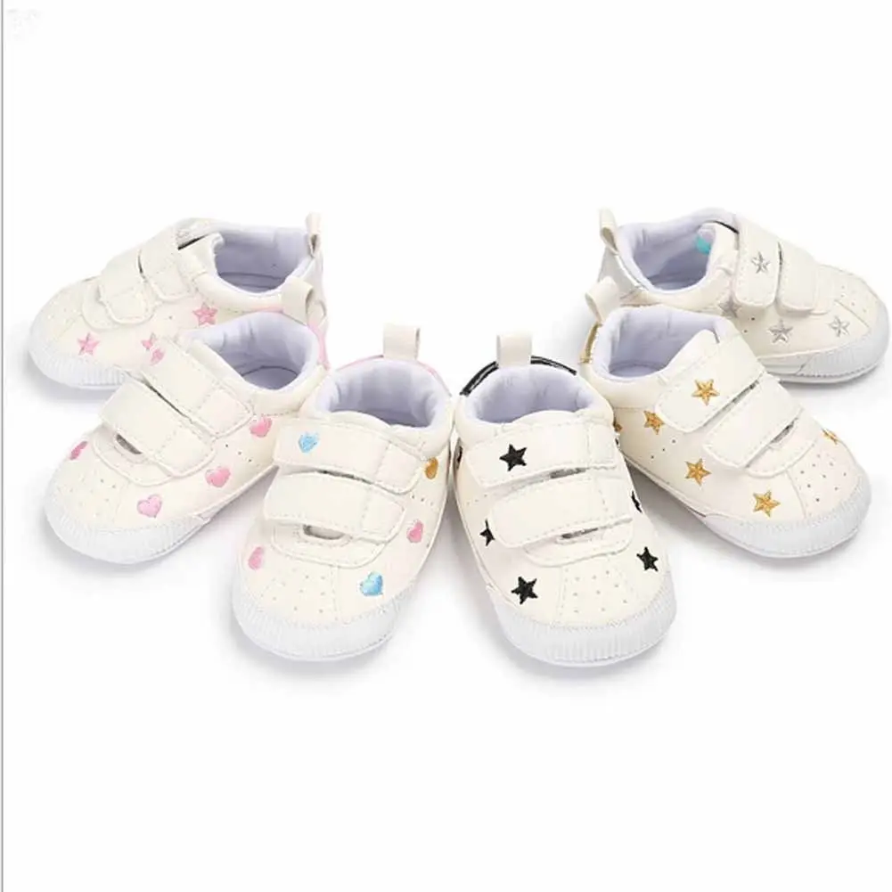 Спортивные кожаные кроссовки для мальчиков и девочек повседневная обувь с