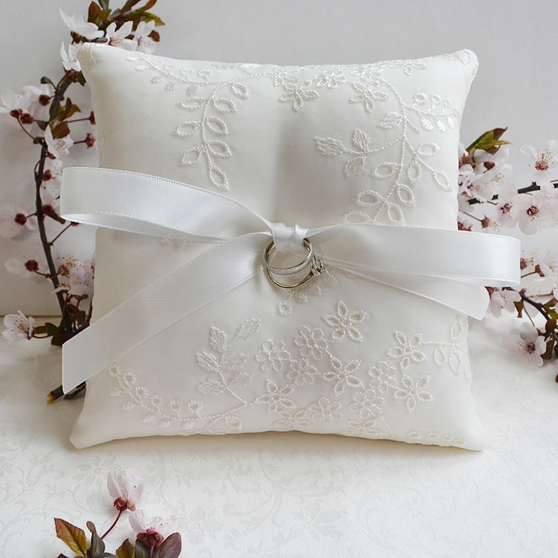 Western-Style Elegant with Satin Bow Lace Wedding Favors Gift Ring Box Pillow Cushion decor free shipping | Дом и сад