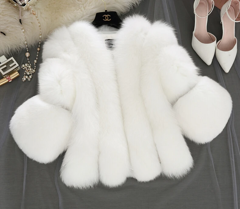 Фирменное короткое пальто с мехом Модные женские зимние искусственным лисьим