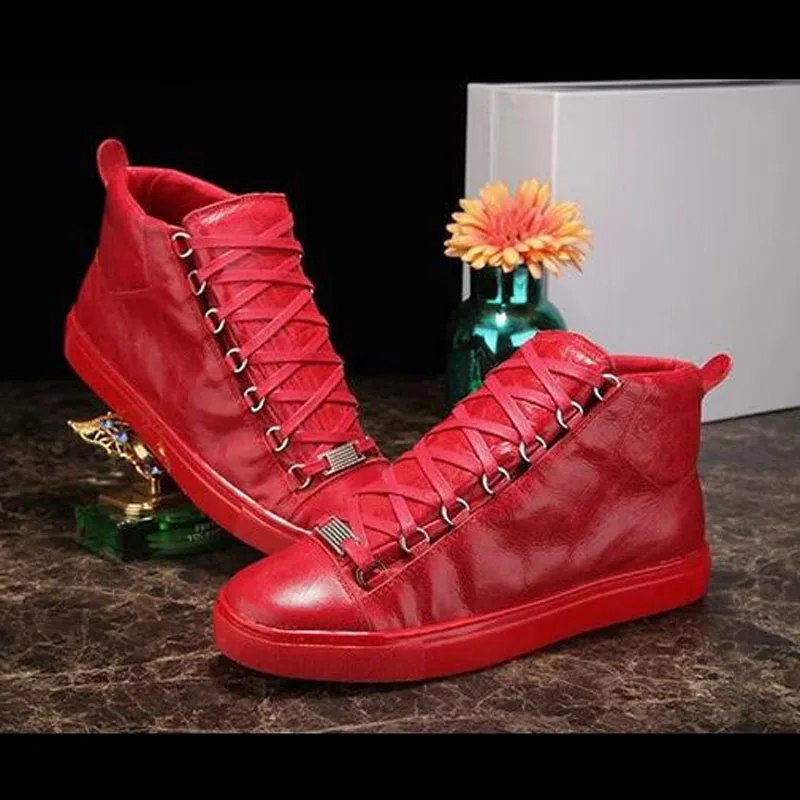 Мужские кроссовки со шнуровкой черные красные или белые высокие из натуральной