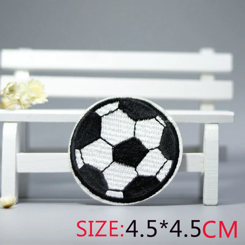2017 1PC colorful football letter Iron On Embroidered Patch For Cloth Cartoon Badge Garment Appliques Accessory | Дом и сад