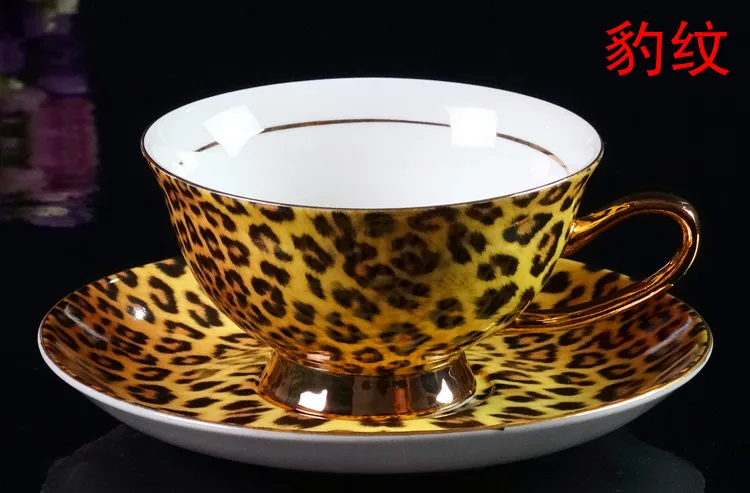 Retro Palace European bone china coffee cup saucer high-grade British ceramic cup afternoon tea mug saucer set Queen's Cup CL092