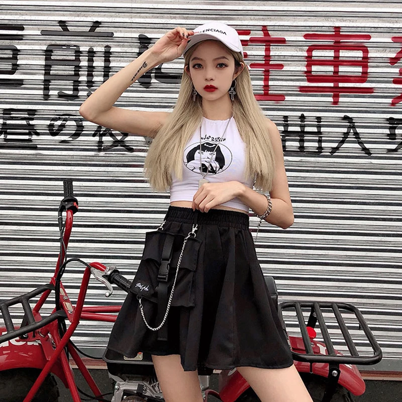 New Womens Skirts Autumn Fashion Short Skirt Female Pleated School Skirt Loose Pocket High Waist Metal Chain Summer Bottoms