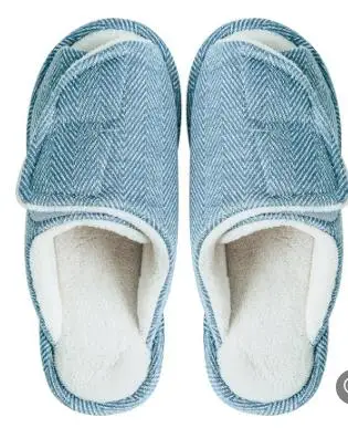 Light blue Г. Новые зимние мужские тапочки из хлопка мужская домашняя теплая обувь для влюбленных пар Хлопковая женская обувь с открытой нескользящей мягкой подошвой - Цвет: Light blue