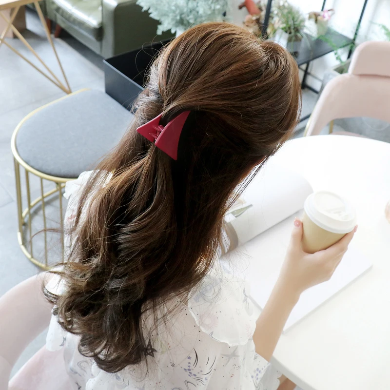 

Japan and Korea Hollow Circular Arc Clip Set With Pure Color Frosted Texture Triangle Bath Hair Claw Women Hair Accessories