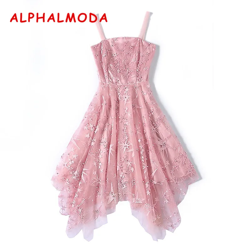 Женское вечернее вечерние ALPHALMODA на бретельках с вышивкой из бисера кружева
