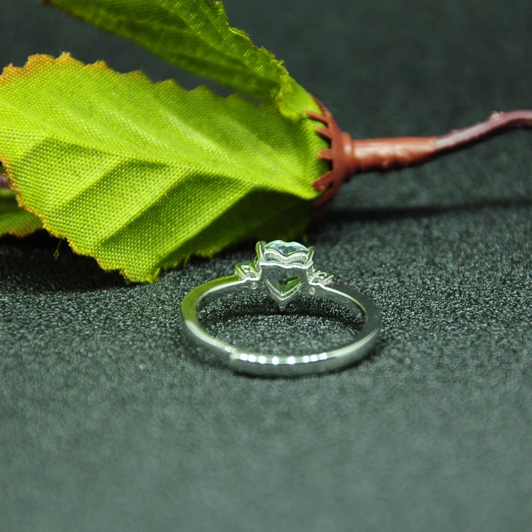 Женское Открытое кольцо из серебра 925 пробы с аквамарином | Украшения и