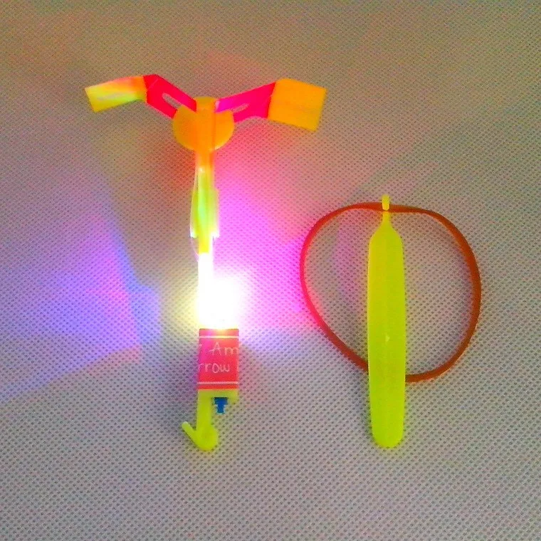 (300 pieces/lot) Double Flash Copter Christmas Gift LED Arrow Flare Glow Amazing Helicopter flying arrow disk | Дом и сад