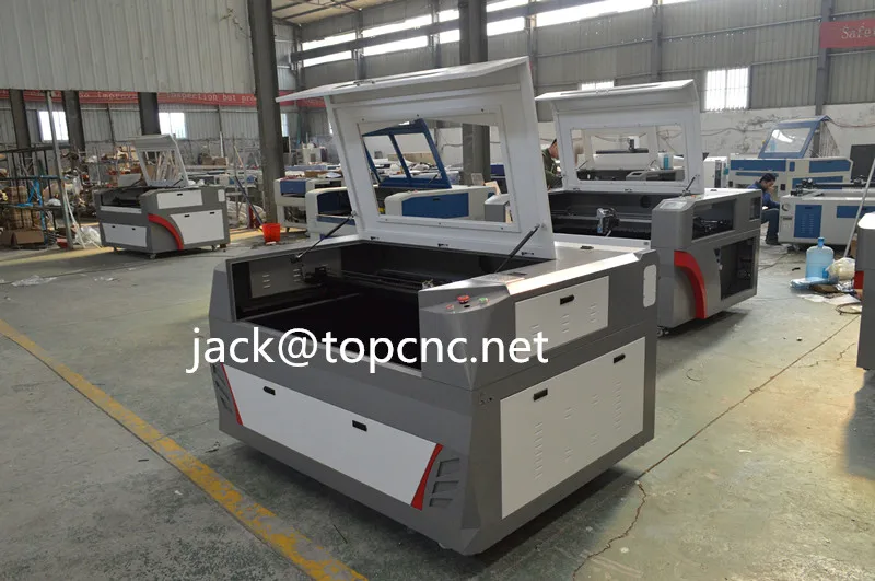 Высокопроизводительный лазерный гравировальный станок для деревянной одежды