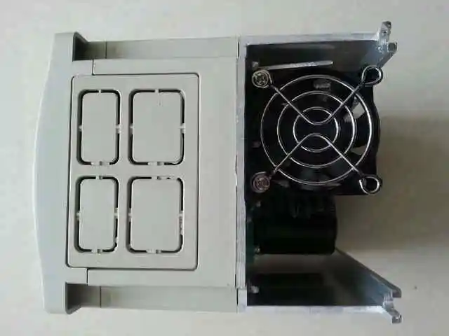 Общий VFD 2.2KW 380V трехфазный вход мощность двигателя регулятор скорости Инвертор