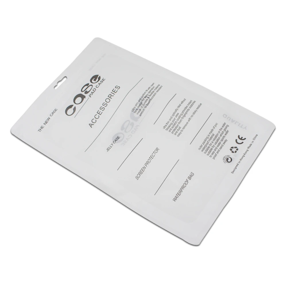 Пластиковый чехол для планшета 19x28 см белый с застежкой молнией и отверстием