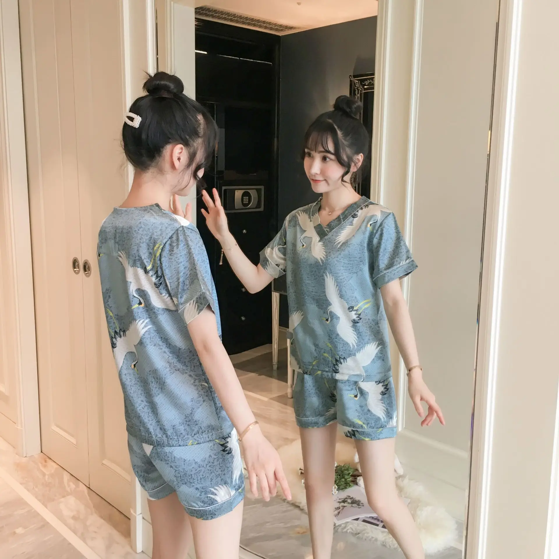 Pajama girls summer ice silk short sleeves two pieces of suit Korean fresh sweet lovely students thin silk home clothes