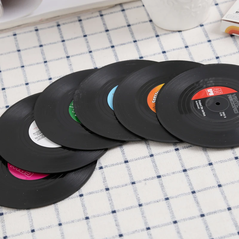 Набор из 6 прочных подставок для чашек на домашний стол в ретро-стиле, выполненных в виде вращающихся виниловых CD-дисков, для украшения стола и защиты от разлива напитков.