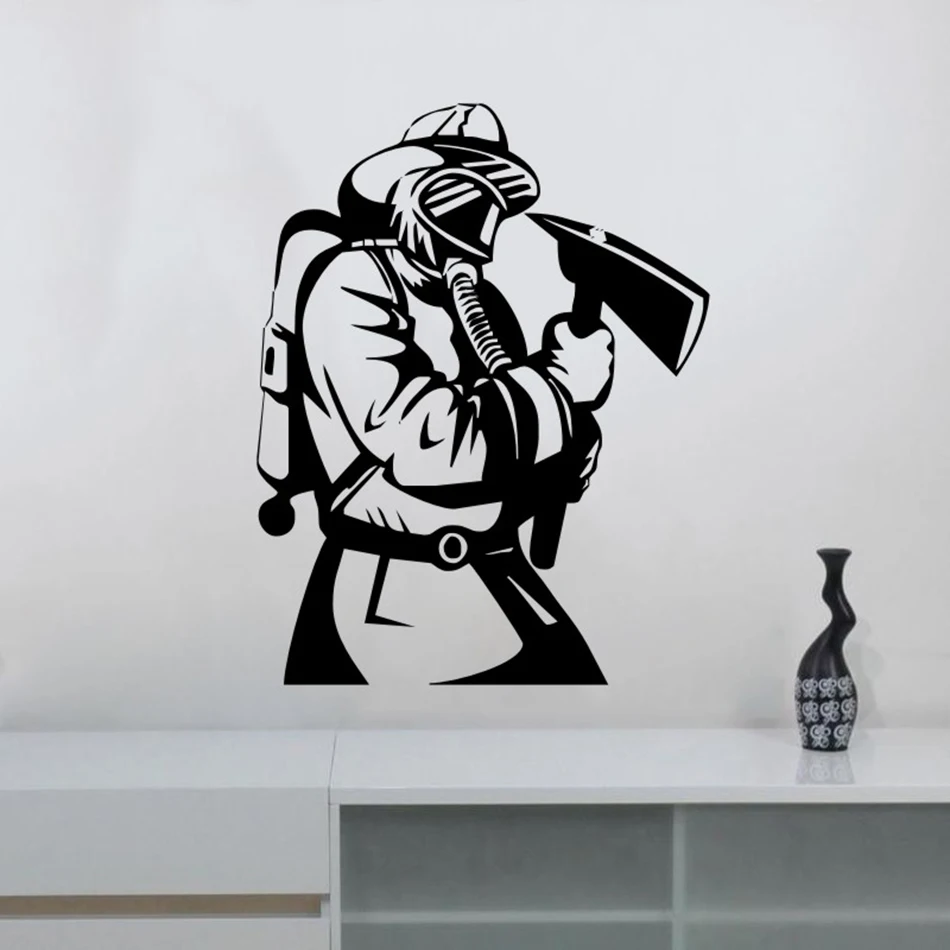 Виниловая наклейка на стену пожарного пожарный с маской топором настенное