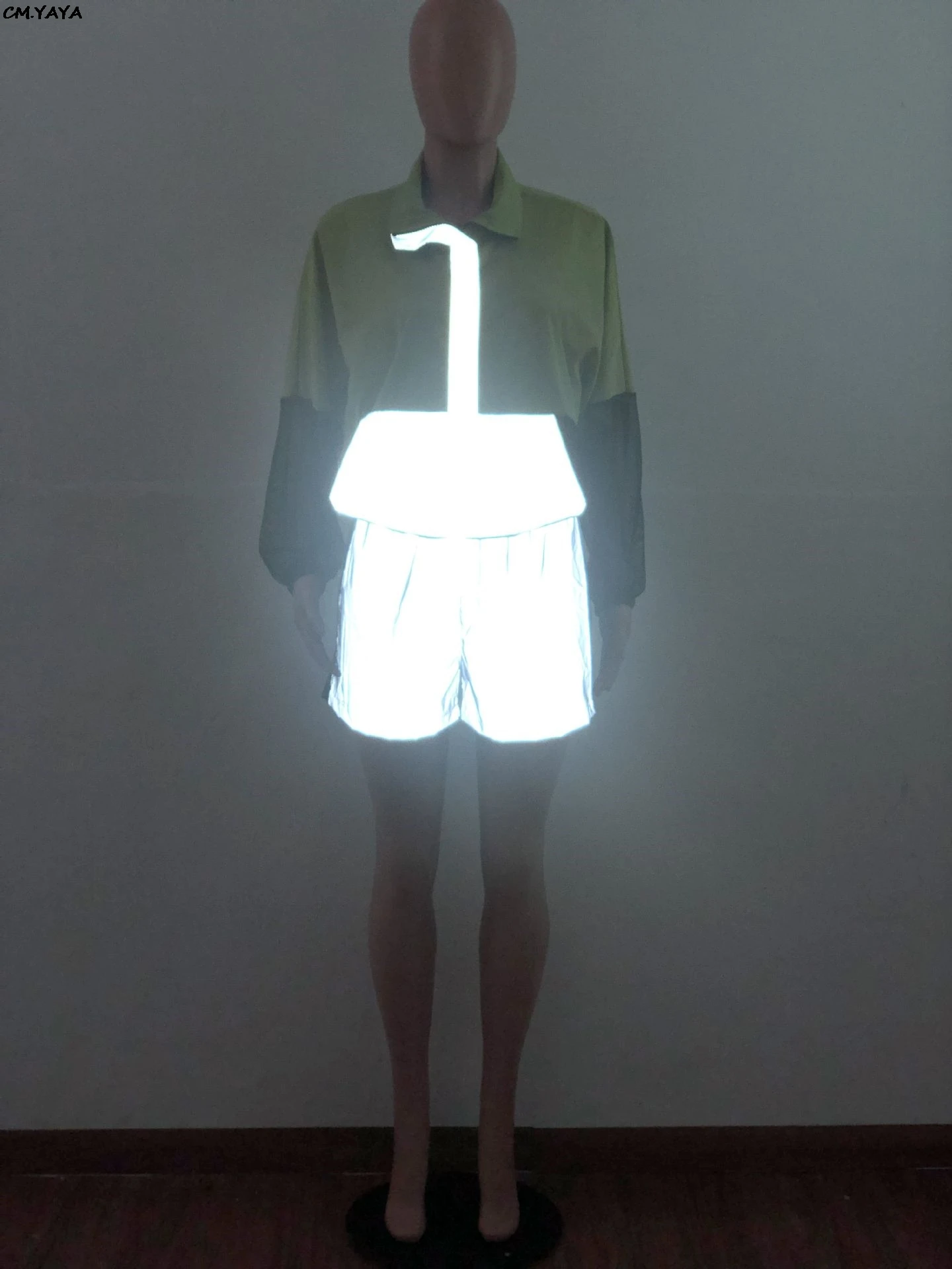 Женский светоотражающий спортивный костюм на молнии из 2 предметов с длинным