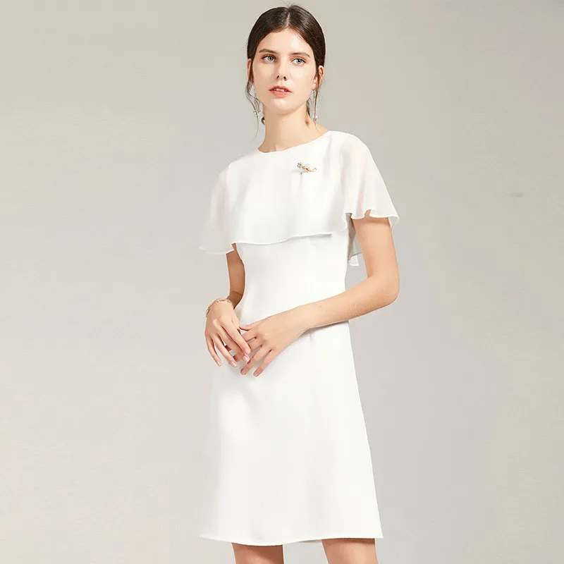 Элегантное женское платье с круглым вырезом белое летнее рукавом в виде листьев