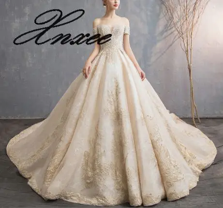 

2020 ladies new lace elegant and elegant long tail dress