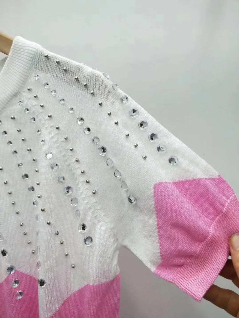 Женская трикотажная футболка JKKUCOCO розовая или синяя с коротким рукавом
