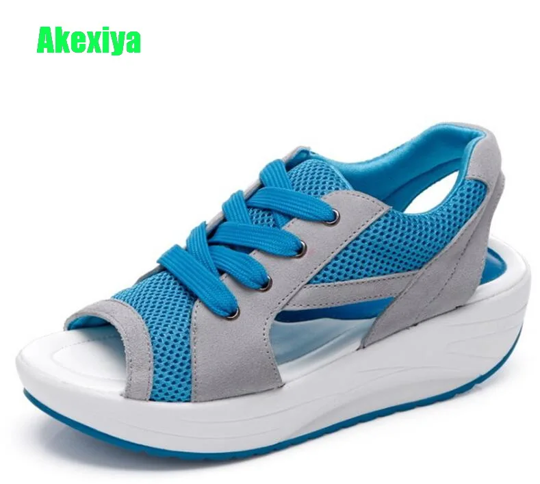 Akexiya/летние женские сандалии на платформе Спортивная Повседневная дышащая обувь