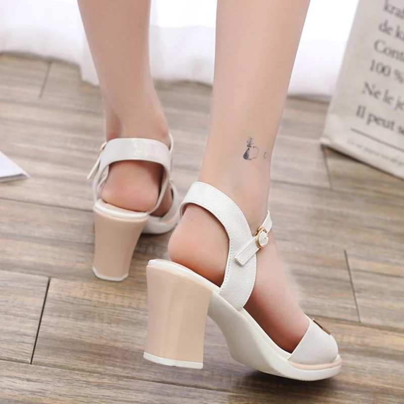 Женские Босоножки на каблуке Новинка 2020 года Летние туфли Гладиаторы с ремешком