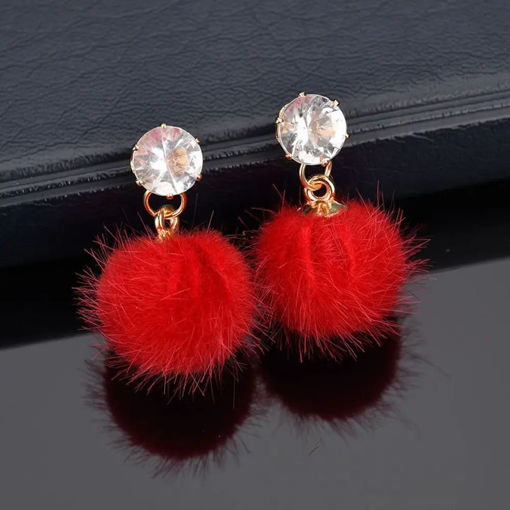 

OPPOHERE New Elegant Short Earrings Wild Simple Bobo Ball Female Models Earrings For Women Jewelry
